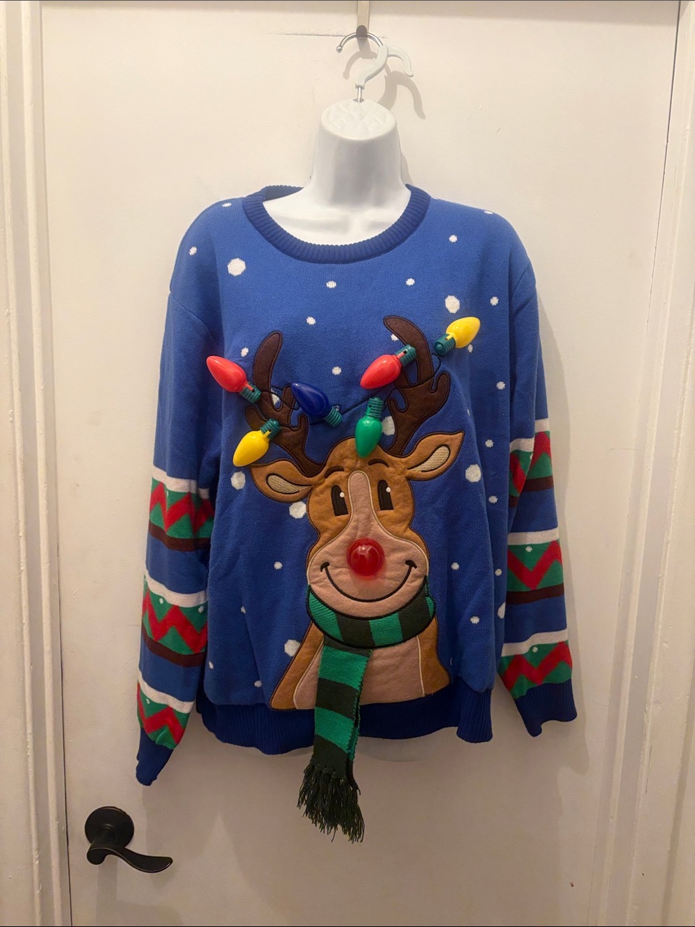 Women’s Blue Reindeer Light-Up Holiday Sweater XL new